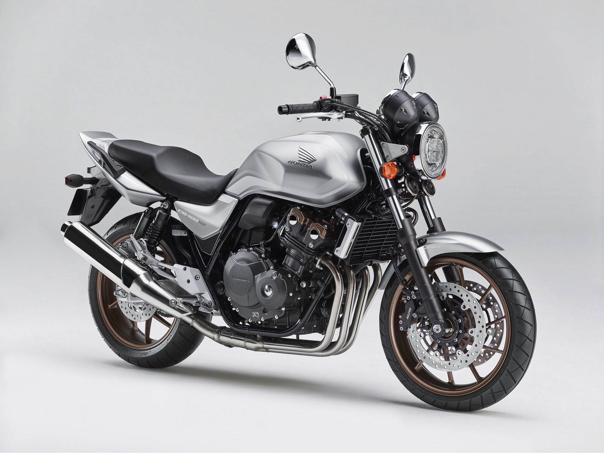 ホンダ、限定色の「CB400 SUPER FOUR」を期間限定で発売 - Car Watch