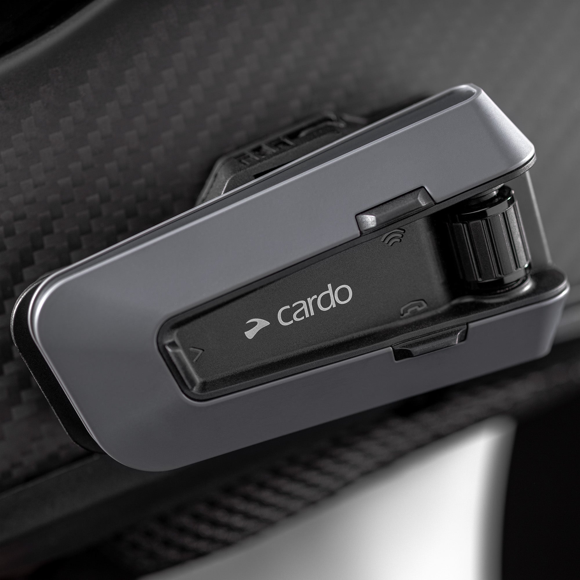 Packtalk EDGE: Bluetooth Headset | Cardo Systems