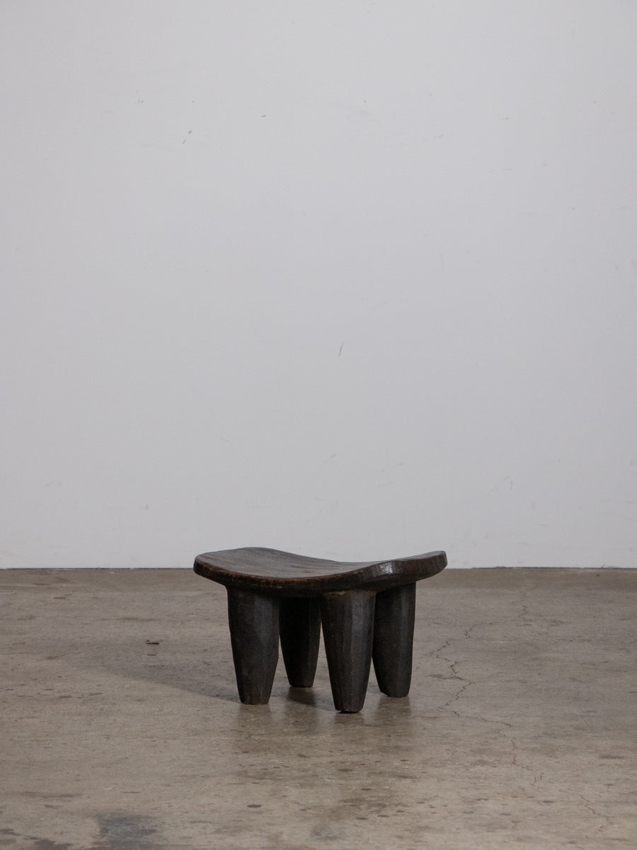 セヌフォ族スツール