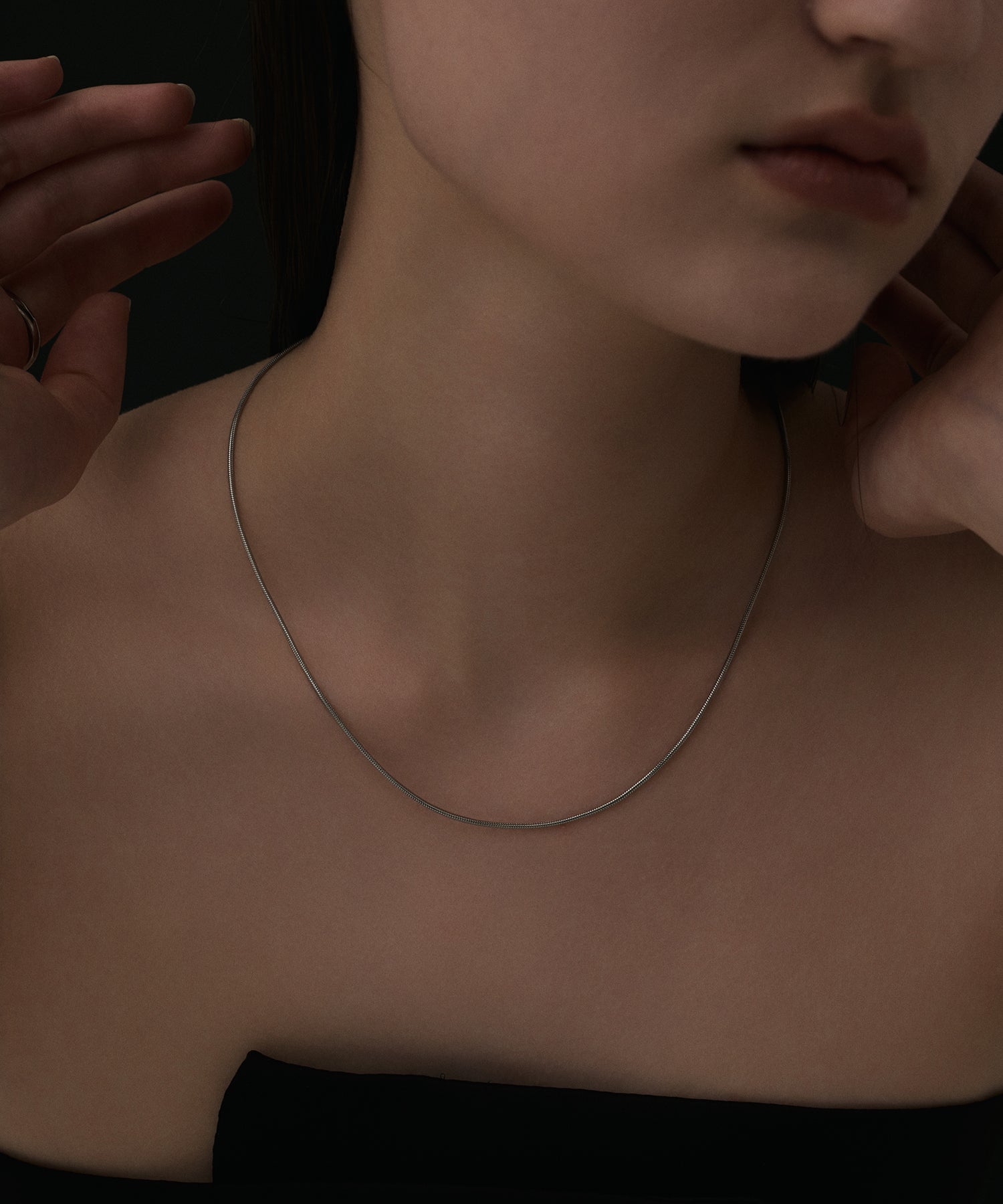 シルバー]1mmスネークチェーンネックレス/39cm