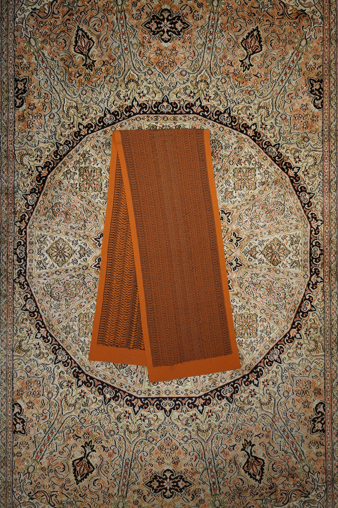 NICHOLAS DALEY(ニコラス デイリー)のWAVE SCARF(ORANGE/NAVY