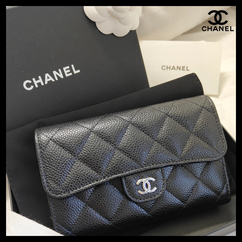 シャネル】マトラッセ ミディアム レザーフラップウォレット (CHANEL