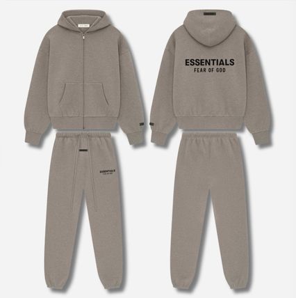 ベージュ系 FEAR OF GOD ESSENTIALS(フィアオブゴッド エッセンシャル