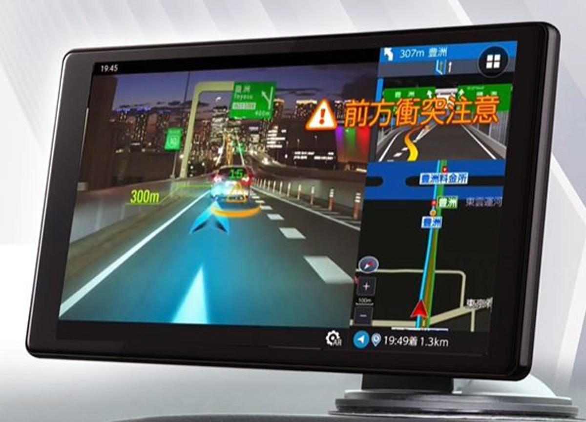 ポータブルなのに大画面縦型！ 後付けARナビが多機能すぎて衝撃だった