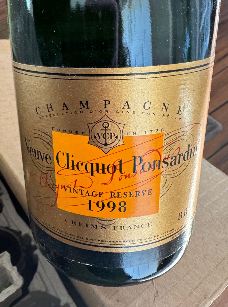 1998 Veuve Clicquot Champagne Brut Vintage - CellarTracker