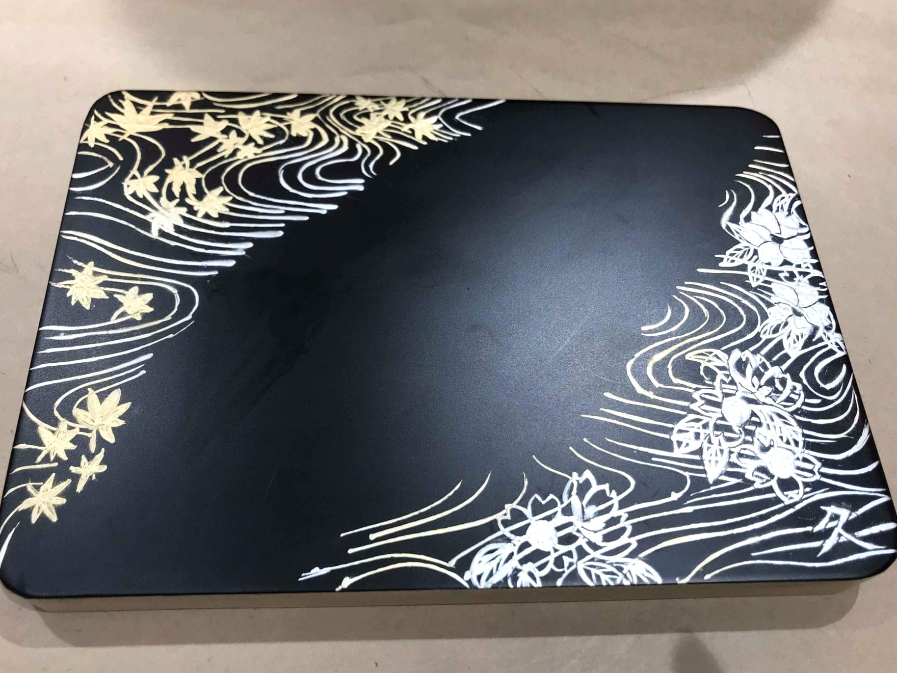 魚津市【漆芸体験・消蒔絵|ミニパネル作り】塗師に教わる漆器体験