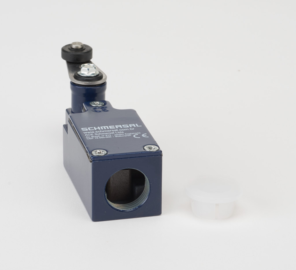 Limit Switch: side rotary lever with plastic roller (PN# ZV12H-235