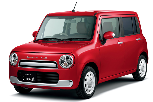 スズキ、「アルト ラパン ショコラ X」にブラウンを基調とした内装色を