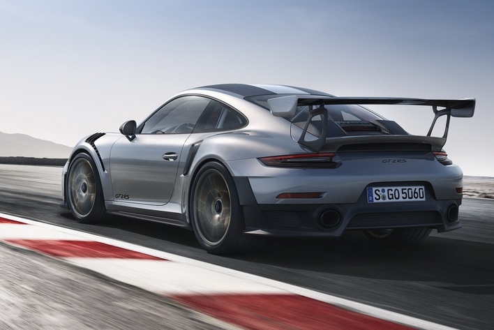 ポルシェ、新型911 GT2 RSを公開！ 911史上最もパワフルな700馬力
