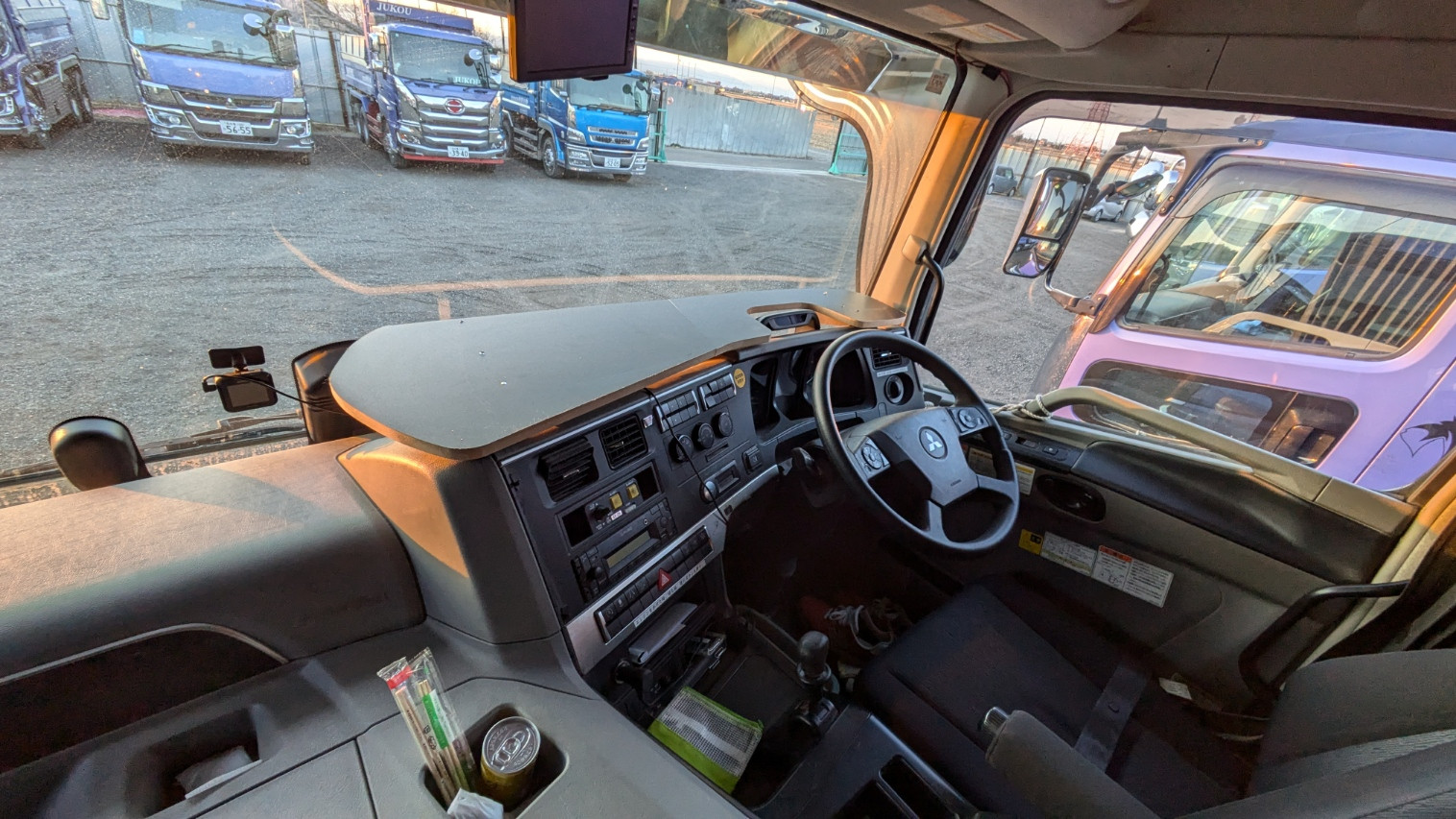 三菱 FUSO 17 スーパーグレート フロントテーブル 採寸完了