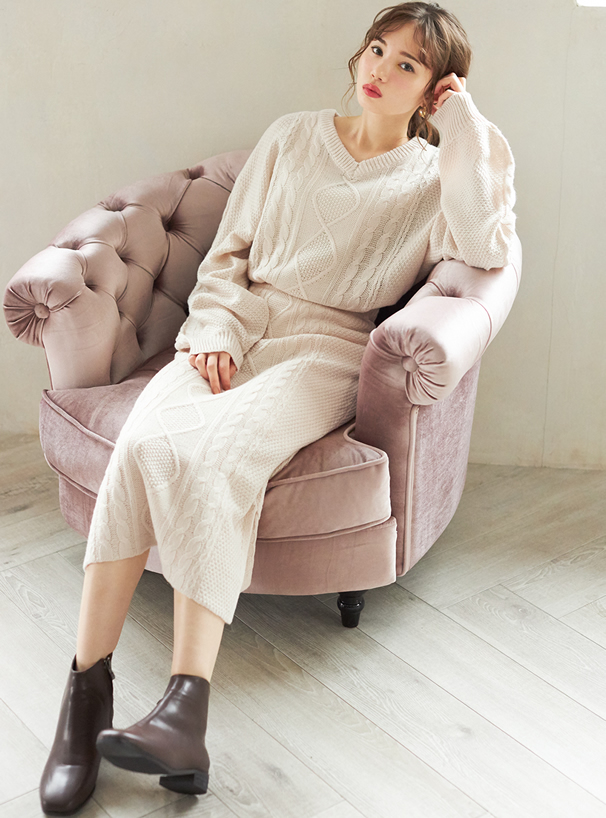 ボリュームスリーブトップスXタイトスカートケーブルニット