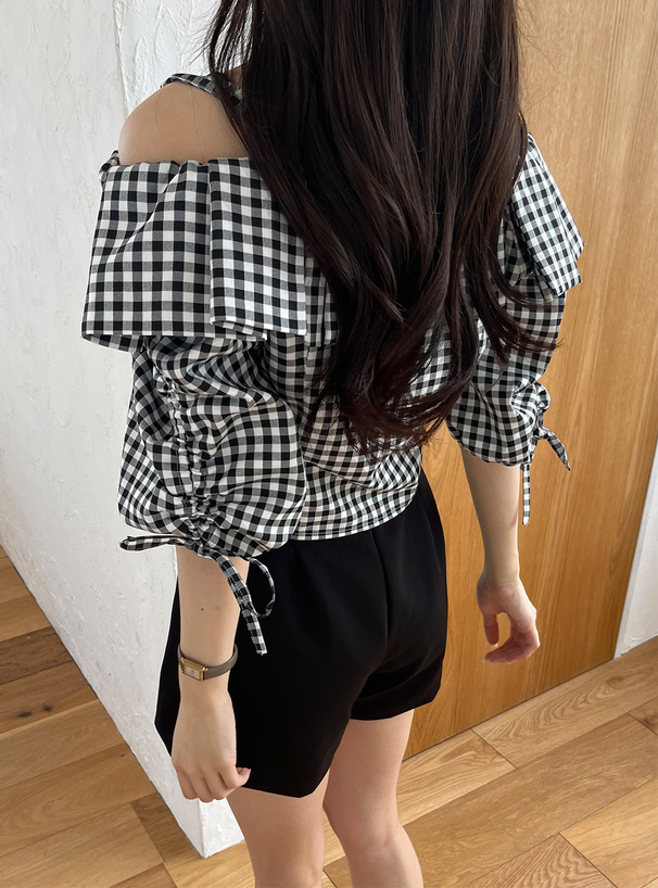 ギンガムチェック柄オフショルダーフリルブラウス[tu1201