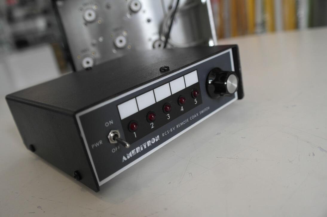 アンテナ切り替え器5回路.無線用 RCS-8V アメリカ・アメリトロン社製 5回路