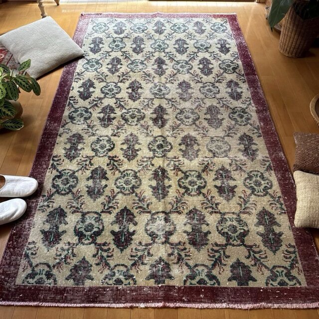 113.5×198えんじ色×グリーン 紋章ボタニカル トルコヴィンテージラグ