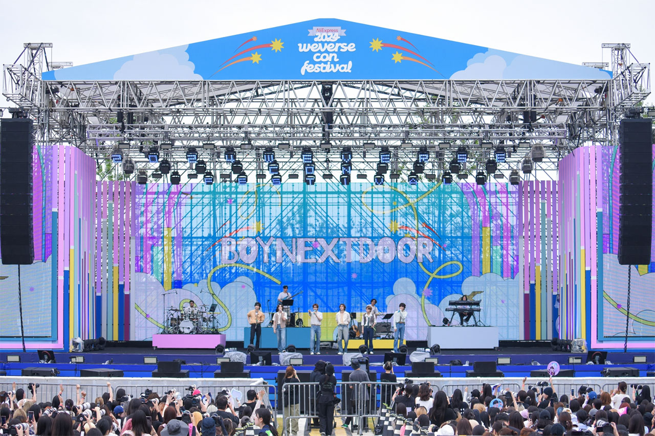 BOYNEXTDOOR Shines with Refreshing Performance at Weverse Con