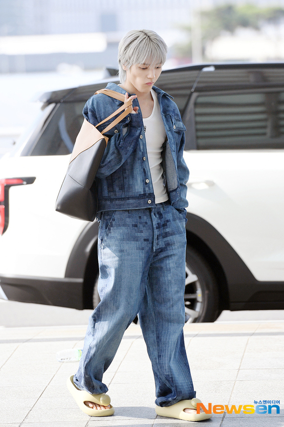 PHOTO】NCT テヨン、海外スケジュールのためフランスへ出国…個性溢れる