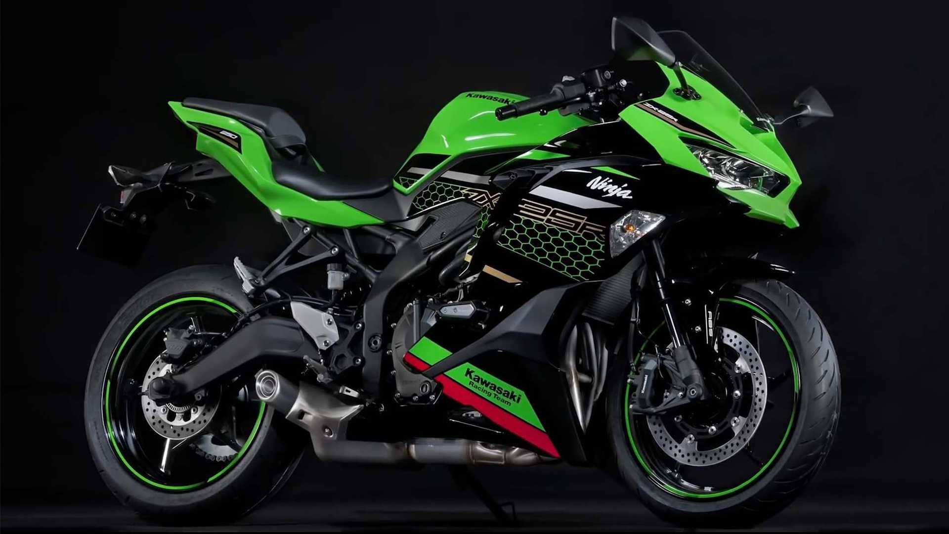 The Kawasaki ZX-25R Is Finally Here And The Specs Are Scrumptious