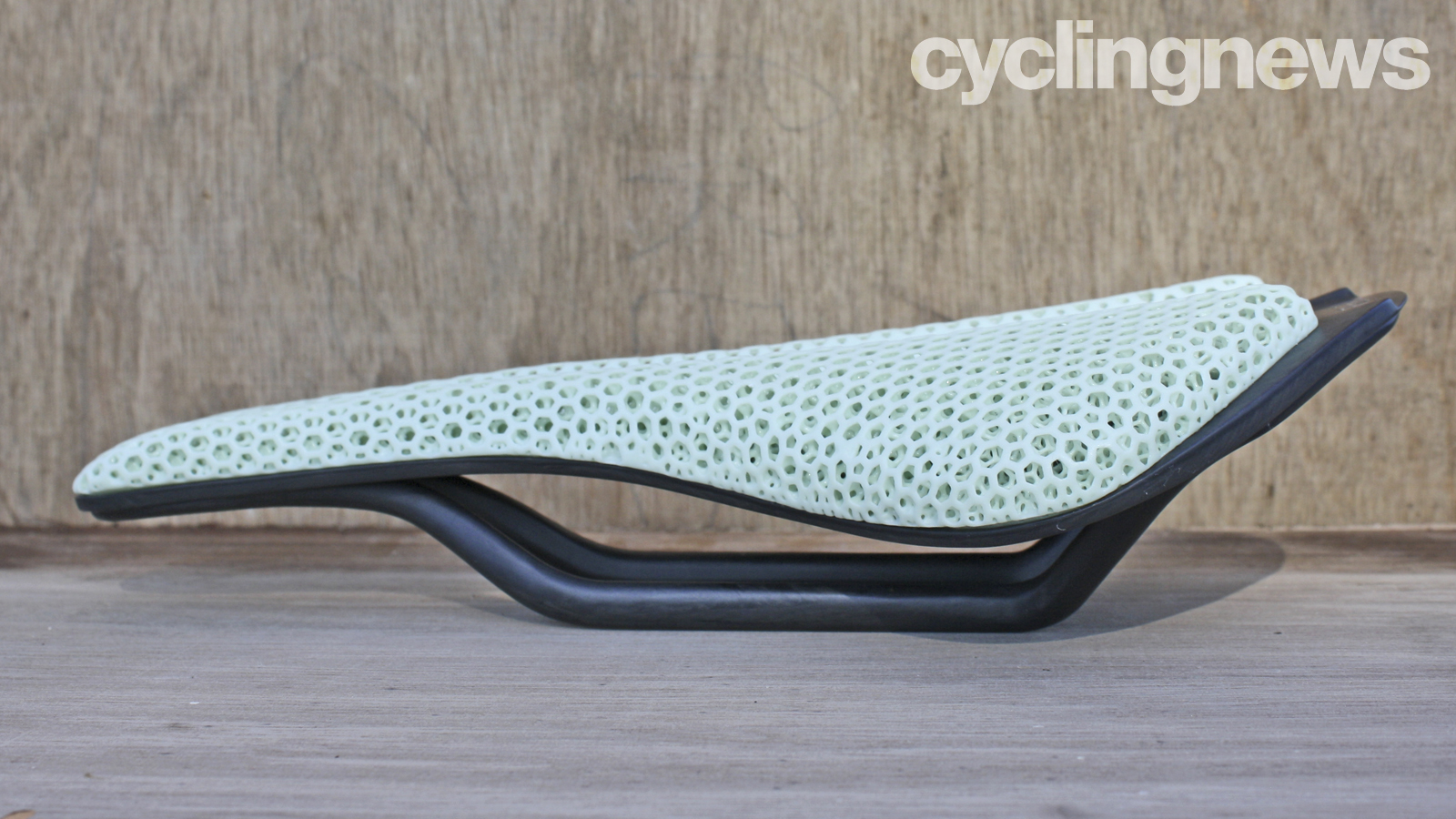 Fizik Antares Versus Evo 00 Adaptive | Cyclingnews