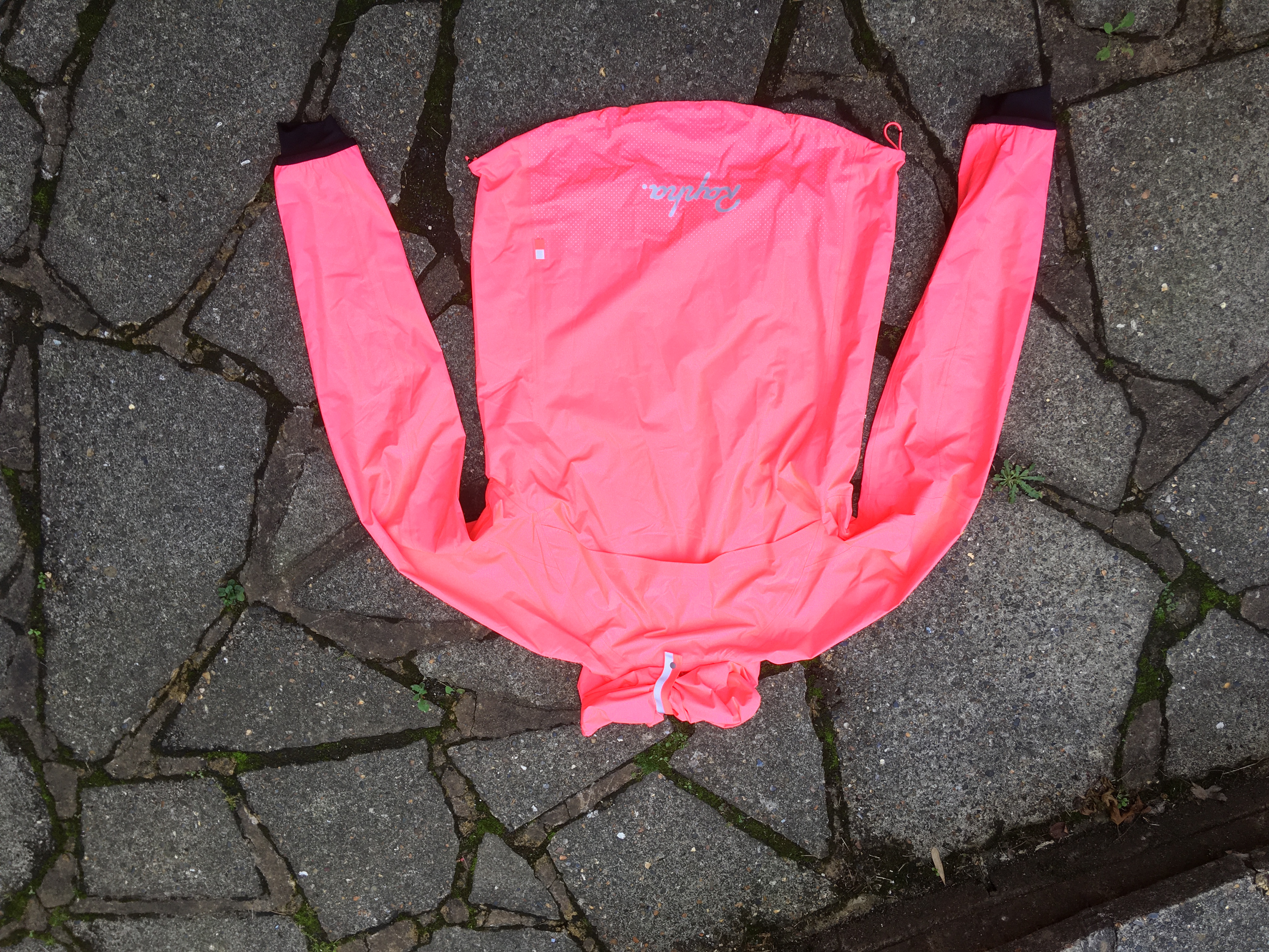 Rapha Men's Commuter Lightweight Jacket review - great for all but