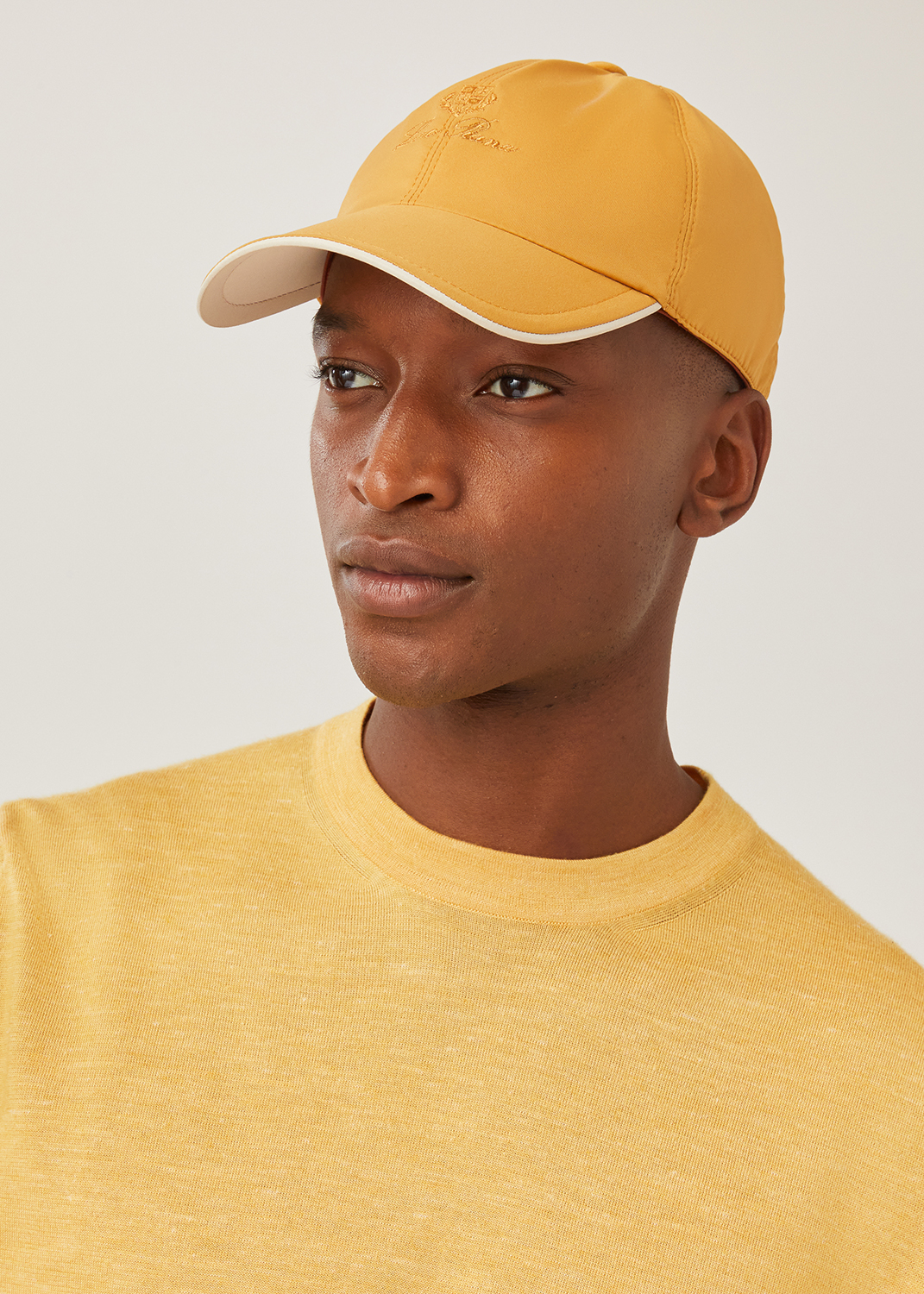 ラグジュアリーのニューアイコン。Loro Pianaのベースボールキャップ