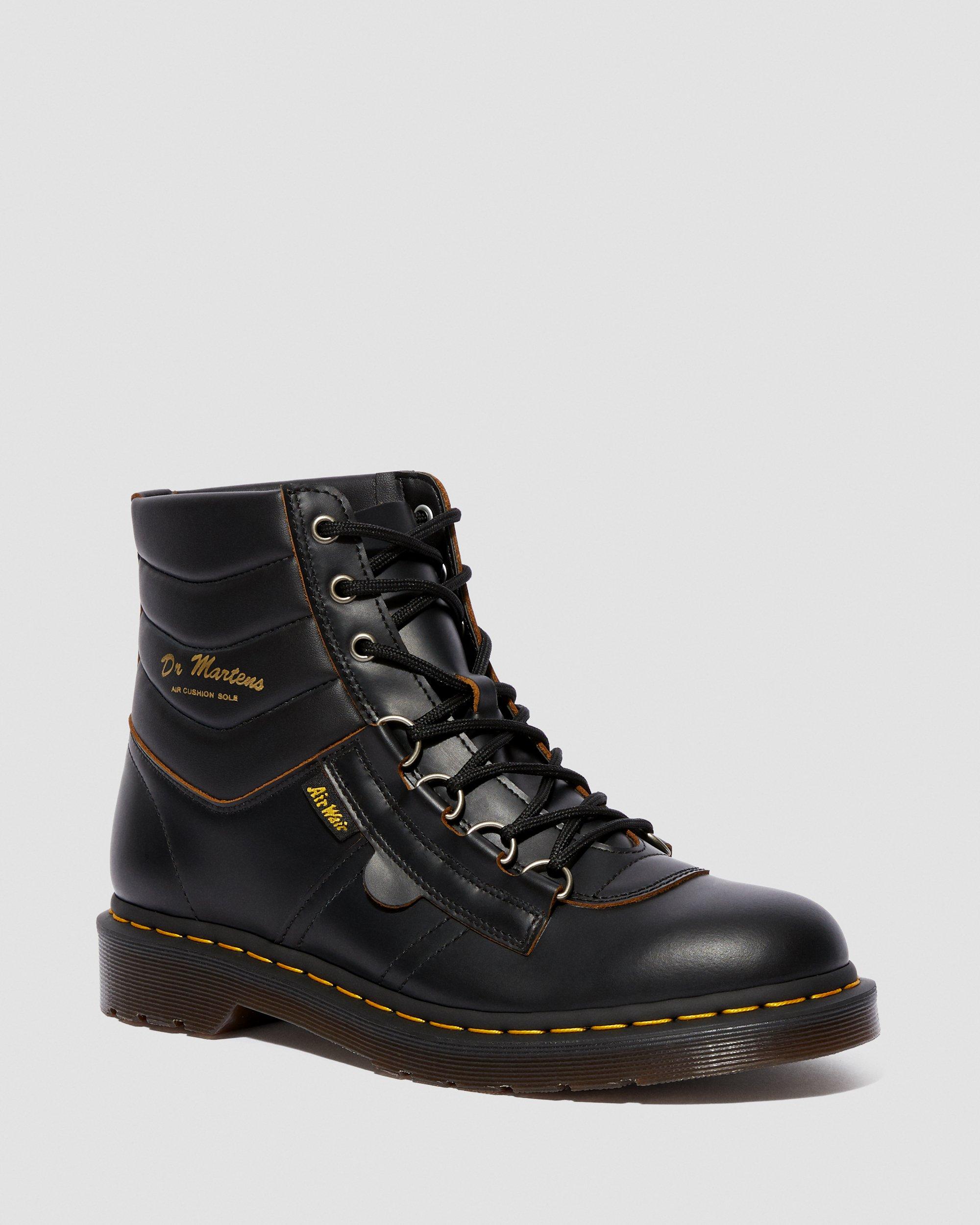 Kamin Vintage Smooth Leather Hiker Boots in Black | Dr. Martens