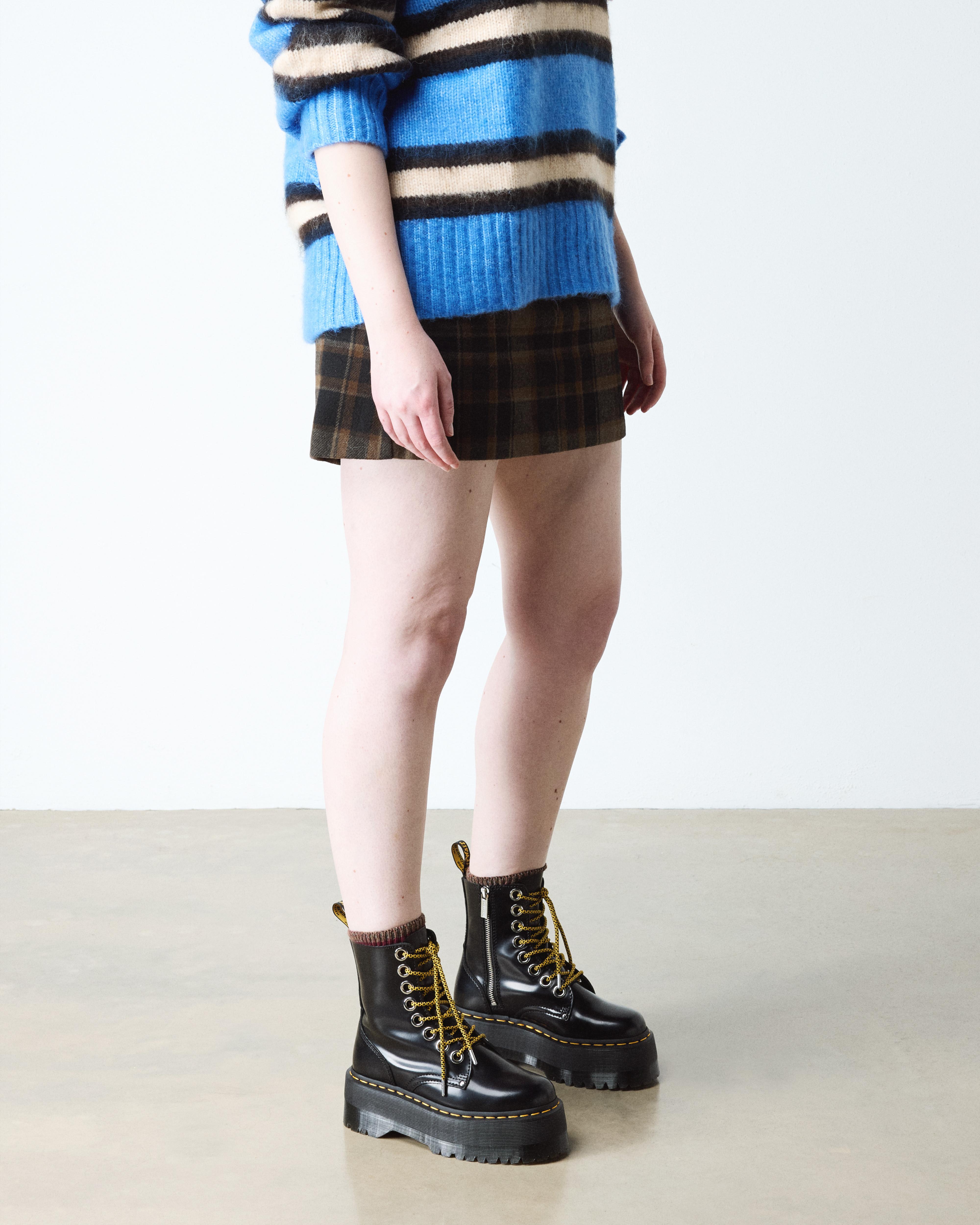 25566001.81.jpg?$medium$