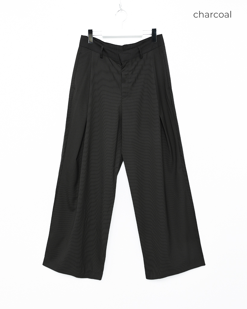 ダブルタックストライプワイドスラックス | ファッション通販サイト NUGU