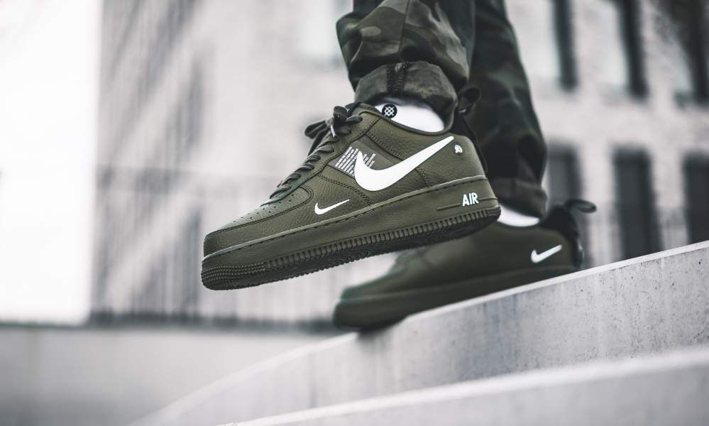 スニダンで購入可】NIKE AIR FORCE 1 07 LV8 UTILITY 2COLORS