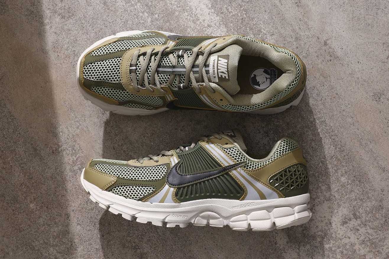 2/12発売｜Nike Zoom Vomero 5 