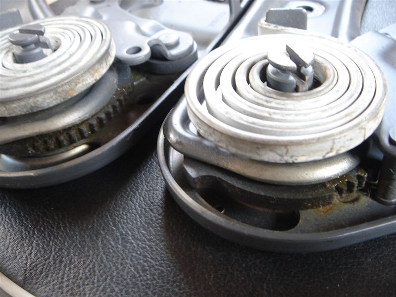 リアシート リクライニングを戻す（トヨタ ランドクルーザー80・80系