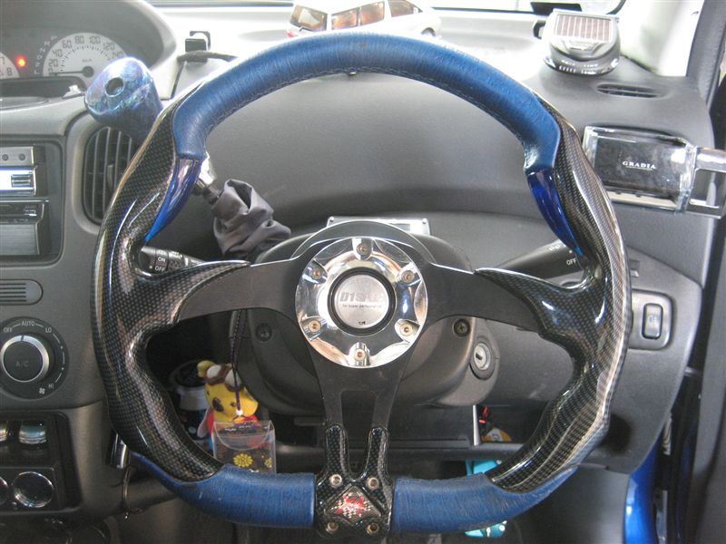 シモーニレーシング X4 スポーツステアリングホイール シモーニ