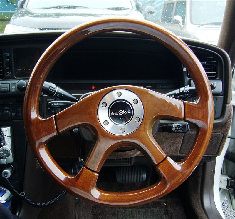 italvolanti イタルボランテ ウッドステアリング ハンドルボス付き