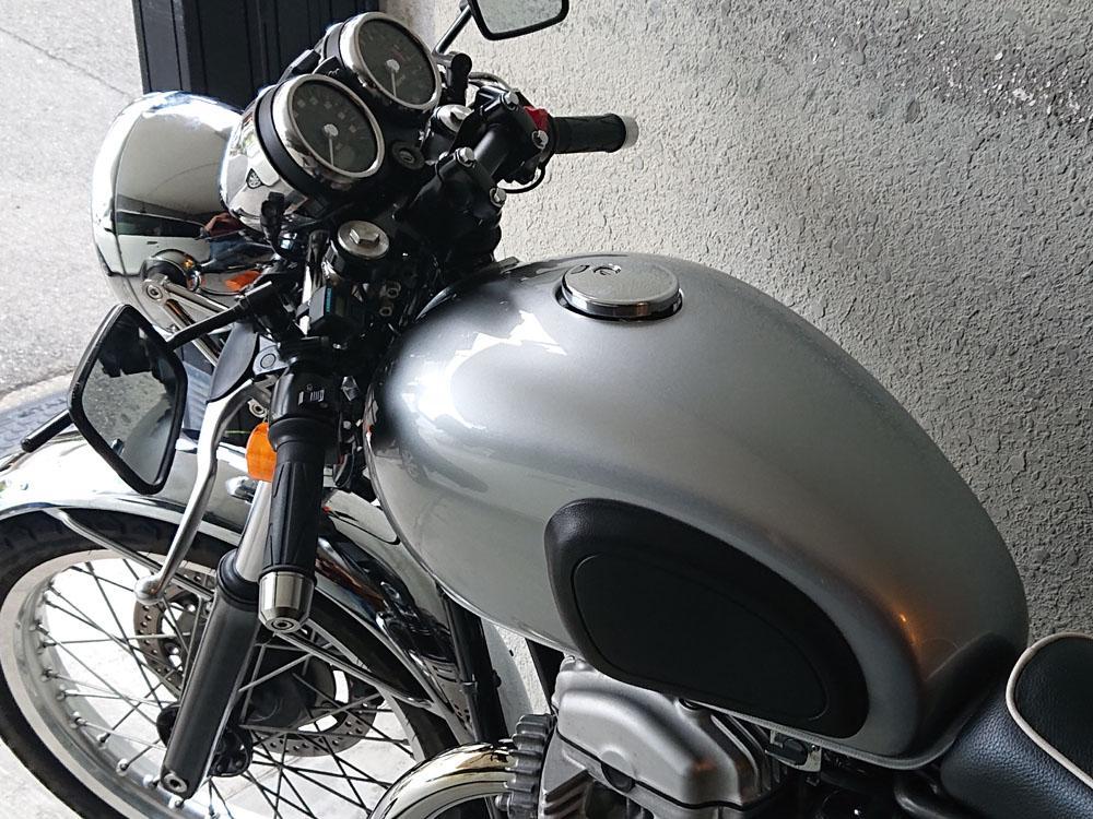 カワサキ(純正) W400 燃料タンク ATOMIC SILVER(17M) のパーツレビュー