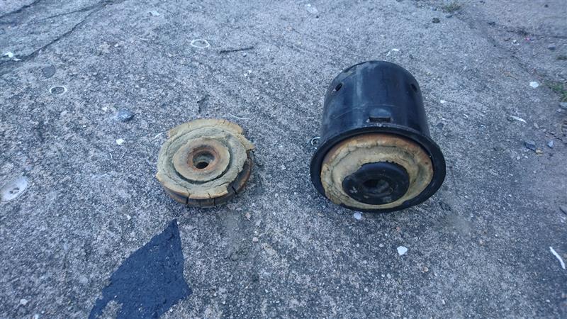 リアバンプラバー交換（マツダ MPV・LY）by さんぽmpv - みんカラ