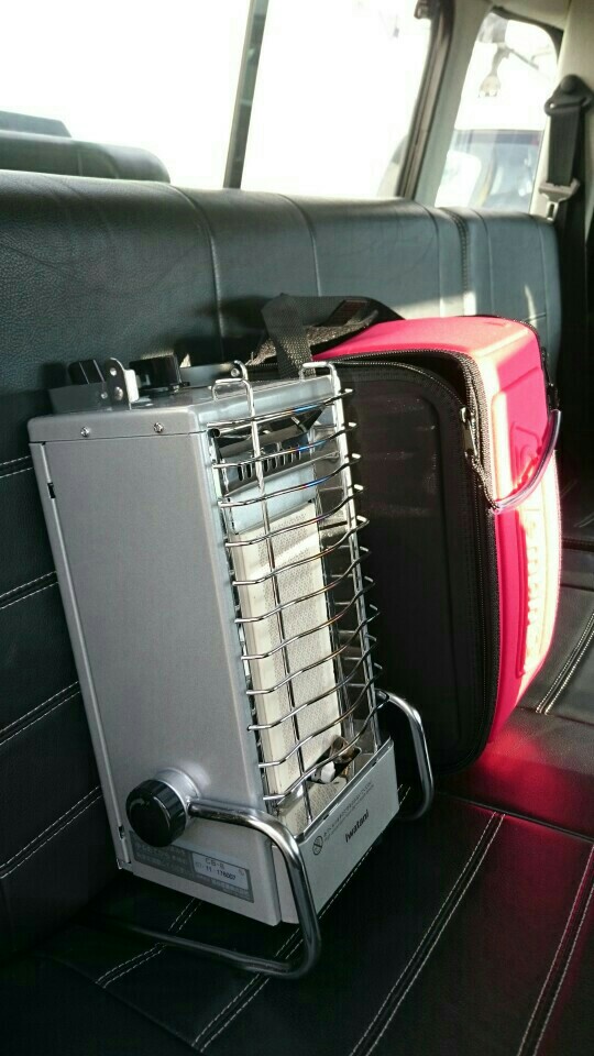 イワタニ ガスストーブCB-8 ケース付き イワタニ iwatani ガスファン