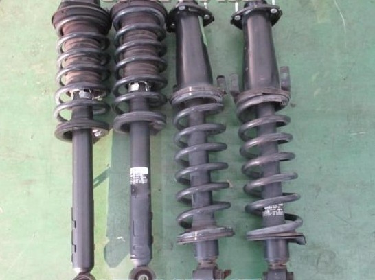 クラウンマジェスタ純正サスペンション取付け。(GWS214)（トヨタ