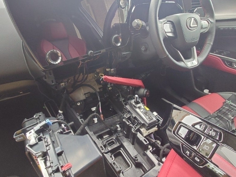 bluebanana99 テレビキャンセラー SNTC-M26の取付け（レクサス NX PHEV