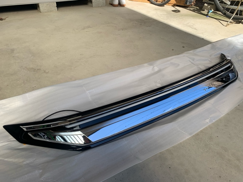 モデリスタ シグネチャーイルミグリル取付☆（トヨタ ヴォクシー