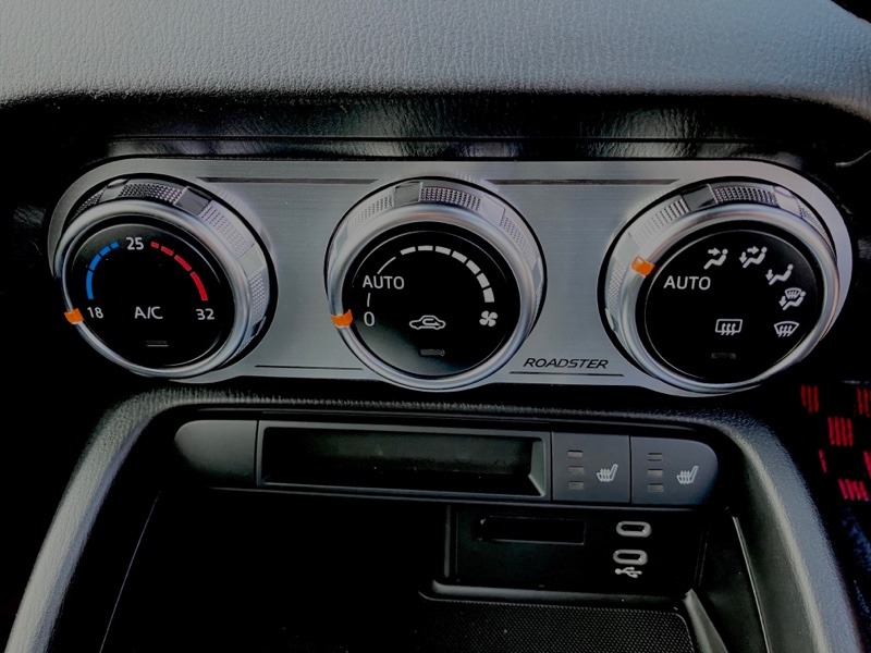 エアコンパネルシート取付け（マツダ ロードスター・ND）by Shingo2500