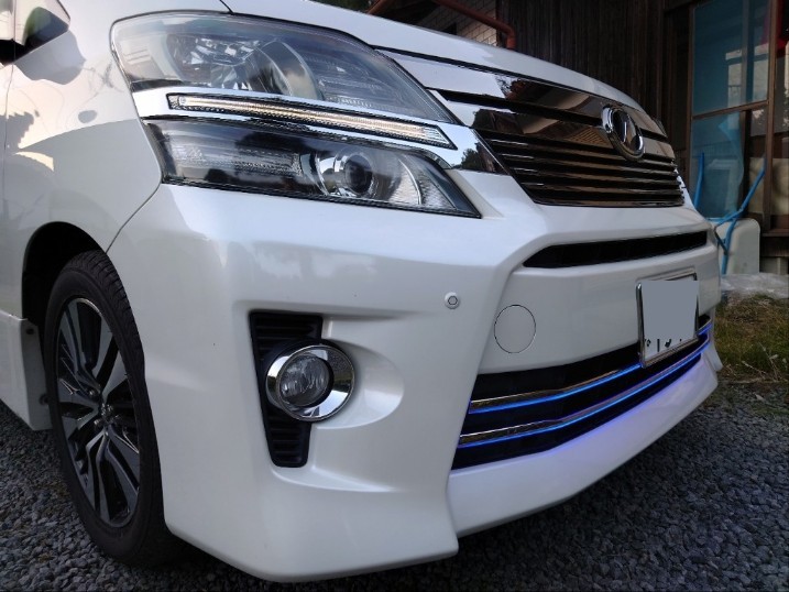 20系ヴェルファイア 後期 フロントバンパーLEDグリルガーニッシュ