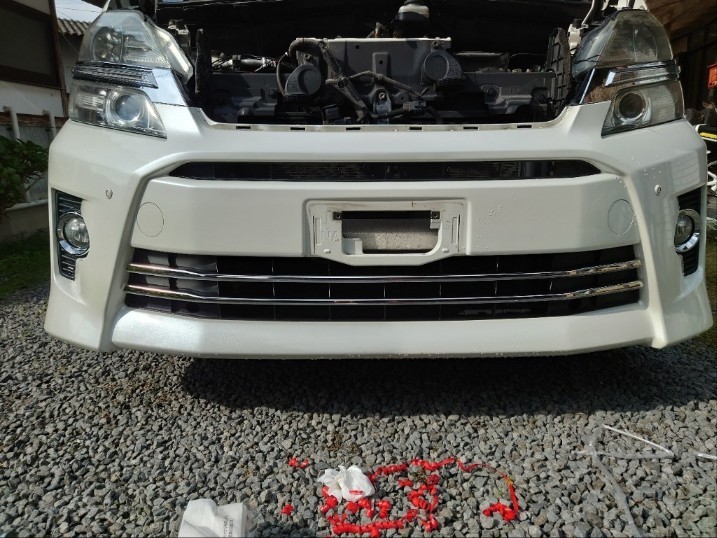 20系ヴェルファイア 後期 フロントバンパーLEDグリルガーニッシュ