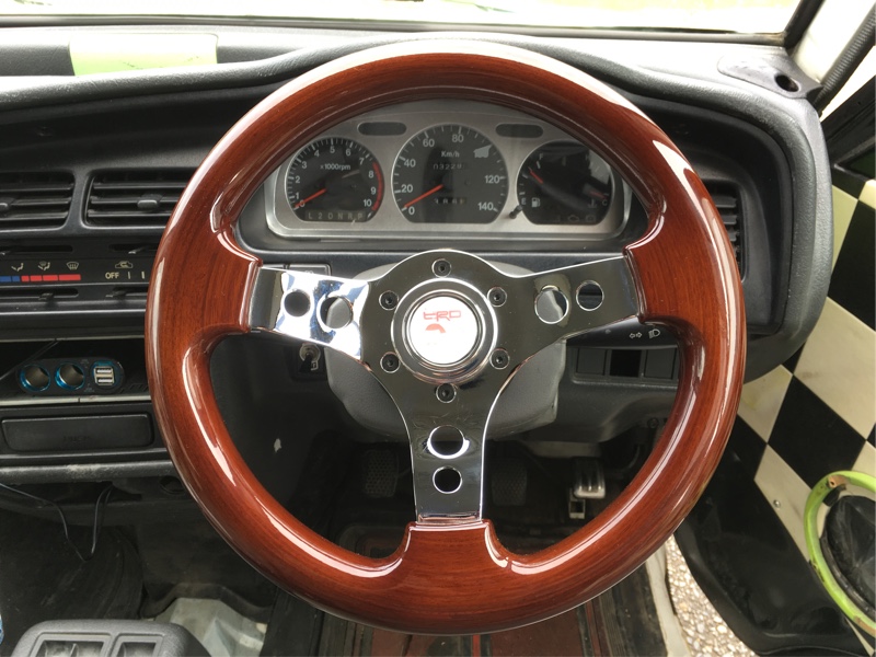 RACING BOYS 31パイウッドステアリング のパーツレビュー | エブリイ