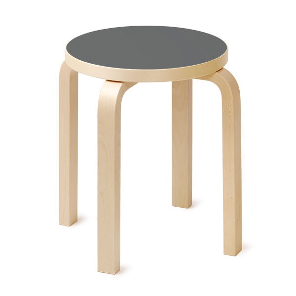 2013年から別注を続ける18色展開｜Artek / Stool 60 スコープ別注