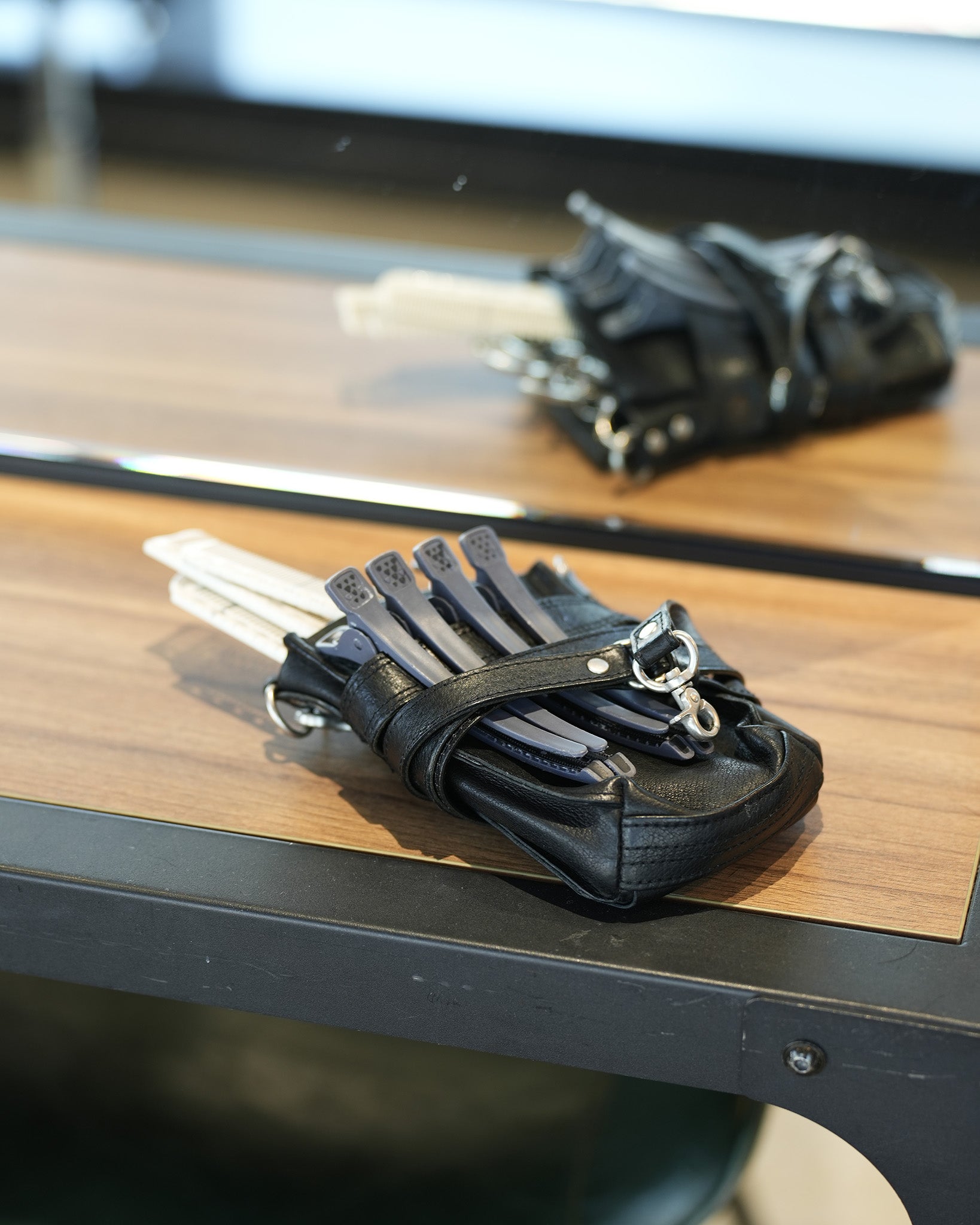 あの人、にあう革。細谷昇冴さんに「ハリー」。 – REN