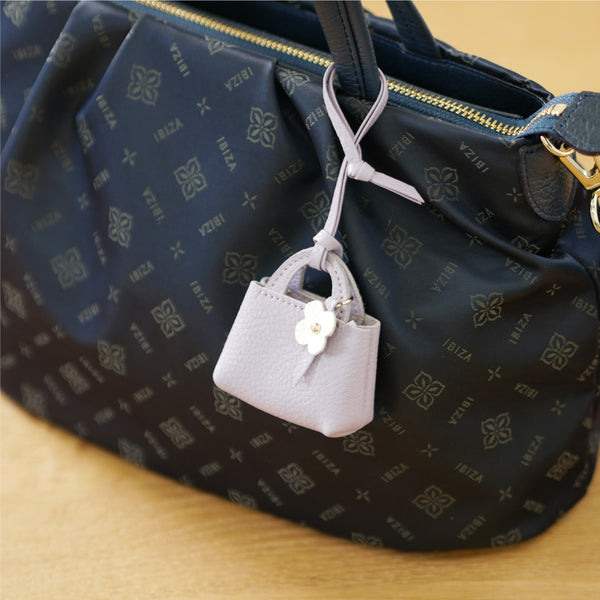 直営店開催】秋の「ミニバッグチャーム」プレゼントキャンペーン