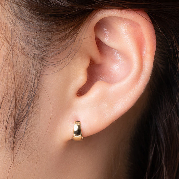 FUA DOOR Pierce S キャメル色のピアス FUA DOOR Pierce S キャメル色