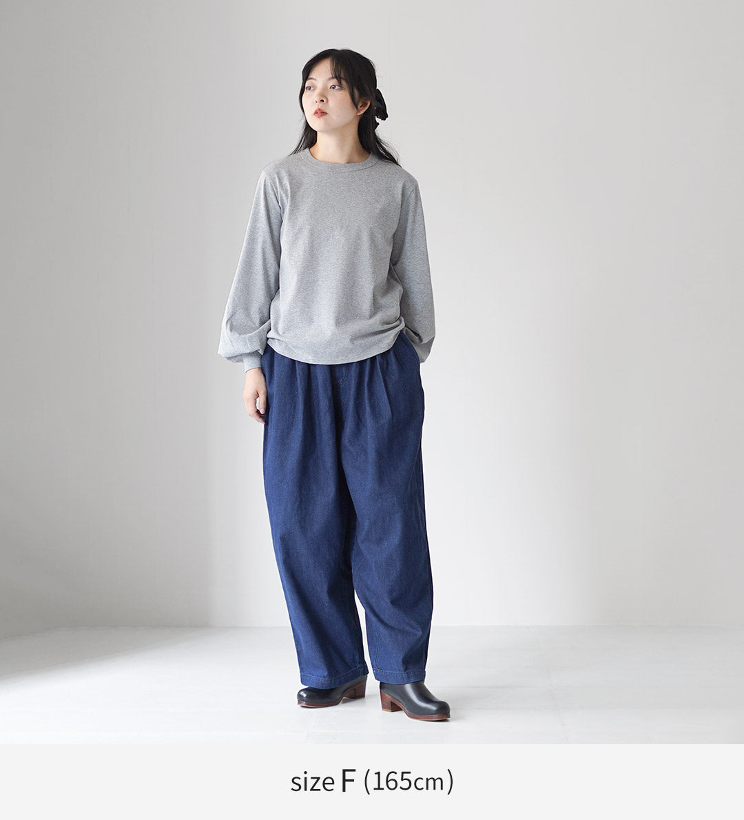 mizuiro ind（ミズイロインド） デニム タック ワイドパンツ