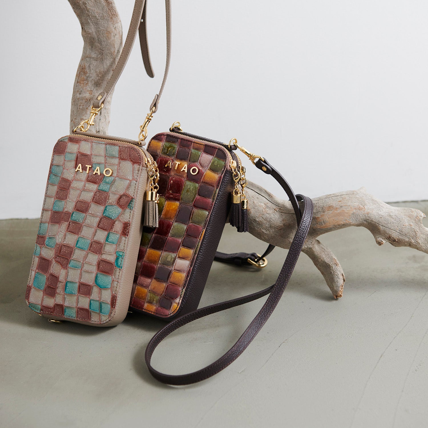 お財布ショルダーの選び方は？おすすめカラーや素材も解説 – ATAO LAND