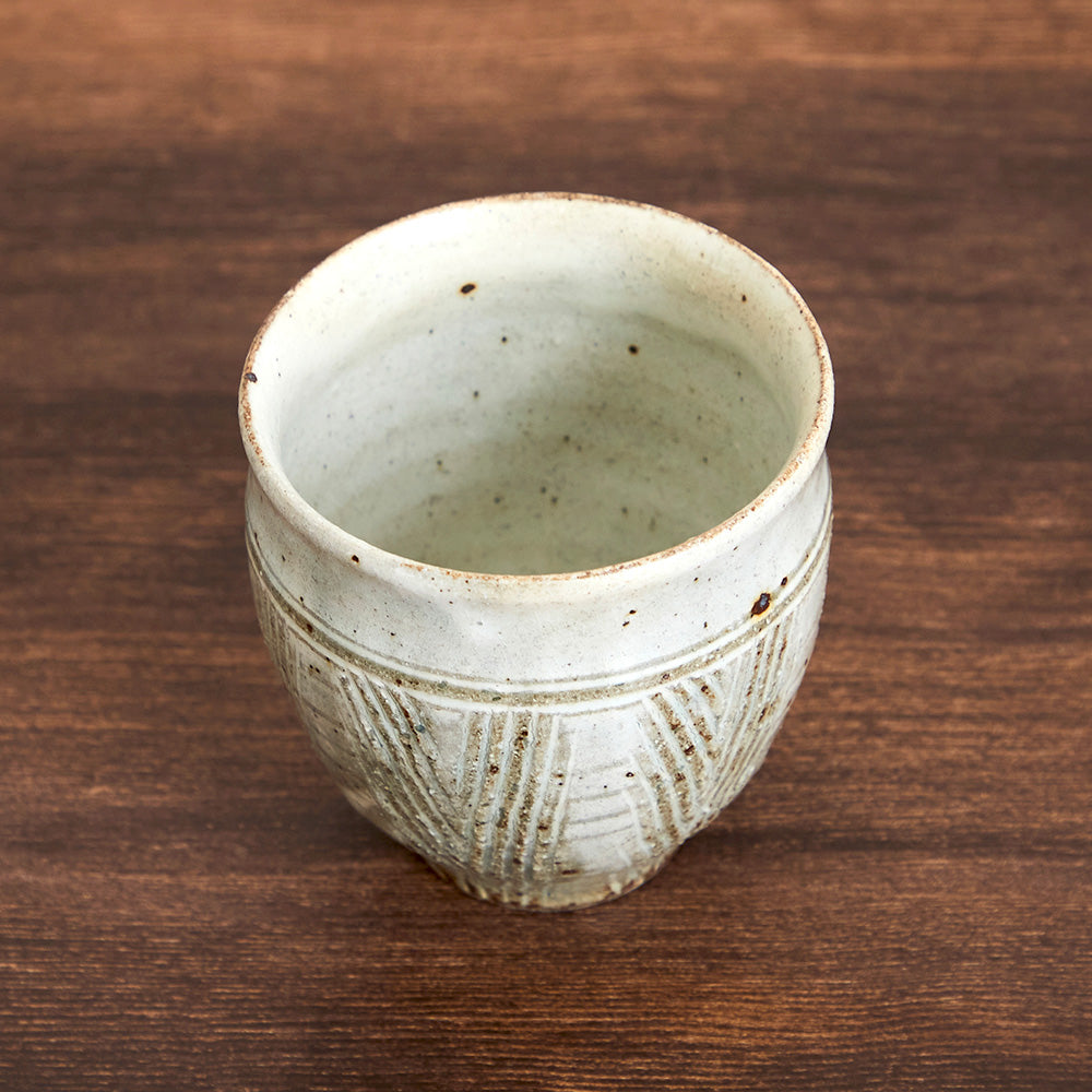 ざらりとした質感粉引】【ぽってり湯呑】白水工房 粉引湯呑 ｜のレン