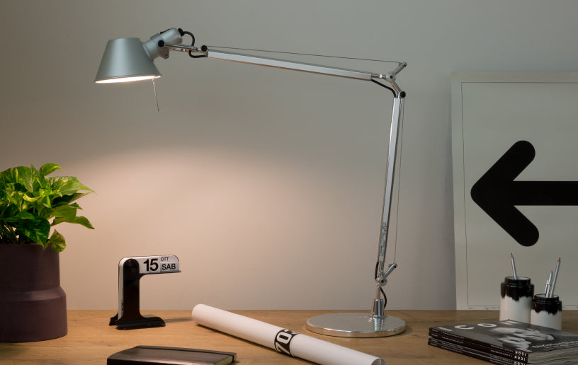Tolomeo Mini Table LED アルミ W Max985mm - YAMAGIWA OnlineStore